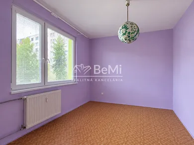 Квартиры на продажу, 3-комнатные, Levice · €117 990