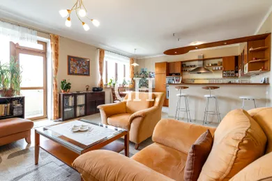 Mieszkania na sprzedaż, 4-pokojowe, Košice-Staré Mesto · €400 000