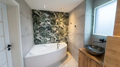 Na predaj 2-izbový byt, 52 m², Svit
