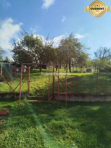 Na predaj 3-izbový dom, 327 m², Selec