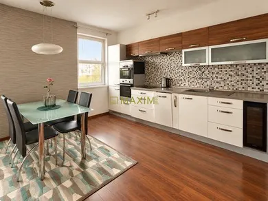 Na predaj 2-izbový byt, 49 m², Trnava, Botanická