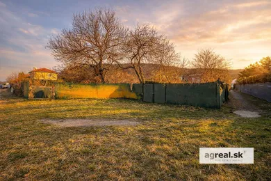 Na predaj pozemok, 623 m², Hainburg