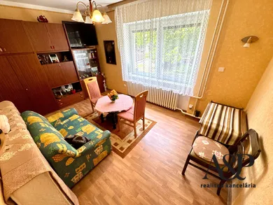 Na predaj dom, 160 m², Tekolďany