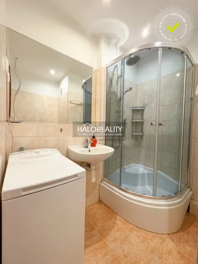 Na predaj 2-izbový byt, 48 m², Bratislava-Petržalka