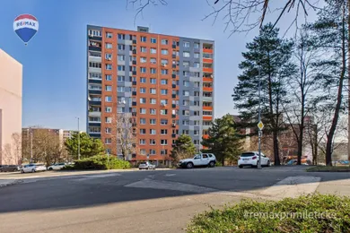 Mieszkania na sprzedaż, 3-pokojowe, Bratislava-Dúbravka · €209 900