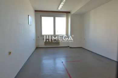 Na predaj komerčné, 249 m², Humenné, Chemlonská