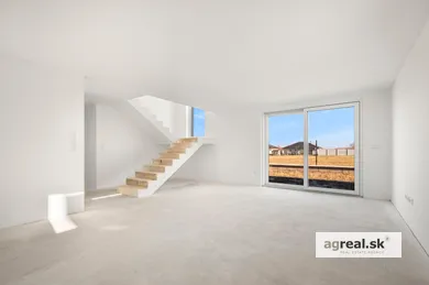 Na predaj 5-izbový dom, 132 m²