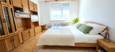 Na prenájom 1-izbový byt, 38 m², Galanta, Švermova