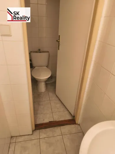 Na predaj komerčné, 42 m², Komárno, Nádvorie Európy