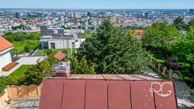 Na predaj 2-izbový rekreačný dom, 81 m², Bratislava-Nové Mesto