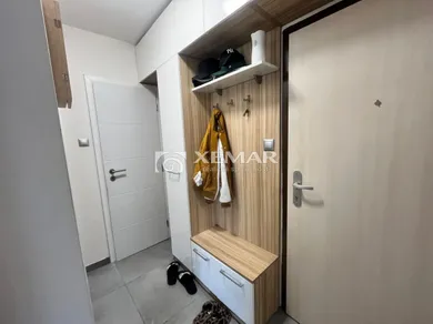 Na predaj 1-izbový byt, 47 m², Banská Bystrica