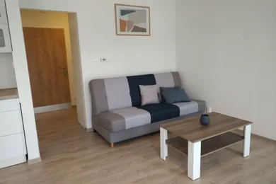 Na prenájom 1-izbový byt, 37 m², Považská Bystrica, Centrum