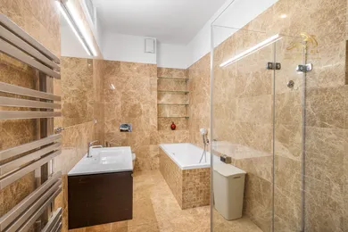 Na prenájom 5-izbový byt, 155 m², Bratislava-Staré Mesto