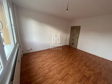 Na predaj 1-izbový byt, 40 m², Bánovce nad Bebravou, Sládkovičova
