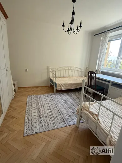 Na prenájom 3-izbový byt, 68 m², Banská Bystrica, Bakossova