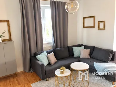 Na predaj 2-izbový byt, 49 m², Trenčín, Armádna