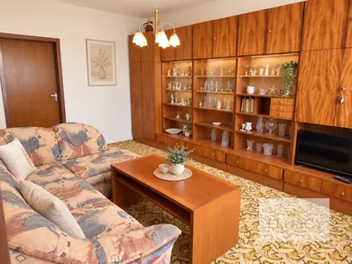 Byty na predaj 4-izbový, Bratislava-Petržalka · €289 900