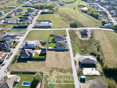 Na predaj pozemok, 900 m², Andovce, Ulica Ladislava Miskolcziho