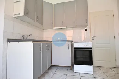 Na prenájom 1-izbový byt, 35 m², Bratislava-Rača, Alstrova