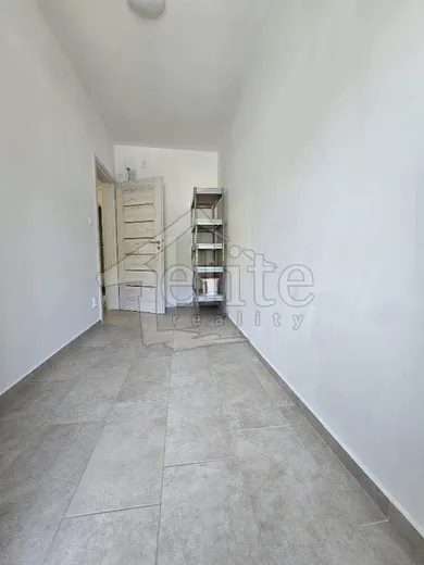 Na prenájom 3-izbový byt, 70 m², Považská Bystrica, Lánska