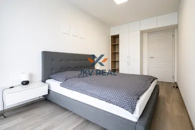 Na predaj 2-izbový byt, 50 m², Bratislava-Jarovce