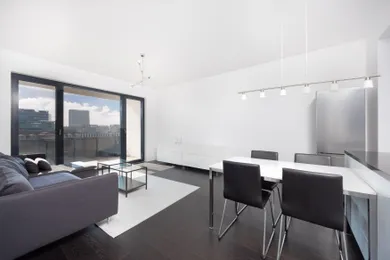 Na prenájom 3-izbový byt, 101 m², Bratislava-Staré Mesto, Radlinského