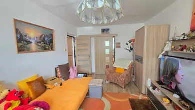 Na predaj 3-izbový byt, 64 m², Želiezovce, Sládkovičova