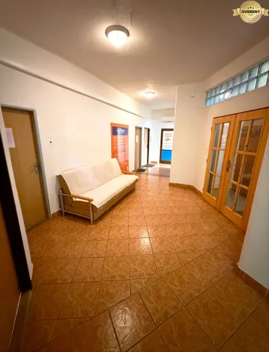 Na prenájom komerčné, 74 m², Prievidza, Matice Slovenskej