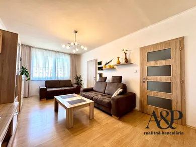 Na predaj 3-izbový byt, 67 m², Senica, Sotinská