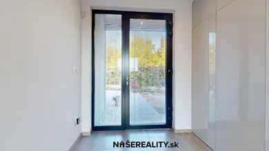 Na predaj 4-izbový dom, 174 m², Pezinok, Žarnovických