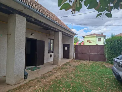 Na predaj pozemok, Viničné