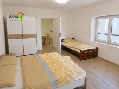 Na predaj 3-izbový dom, 130 m², Zbrojníky