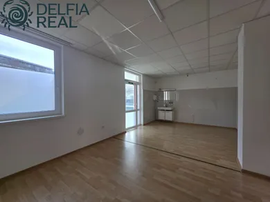 Na prenájom objekt, 100 m², Galanta
