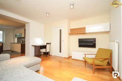 Na predaj 2-izbový byt, 48 m², Trenčín, Dlhé Hony