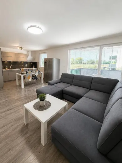 Na predaj 2-izbový byt, 60 m², Opoj