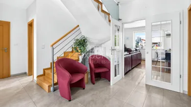 Na predaj 4-izbový byt, 155 m², Bratislava-Petržalka, Lužná