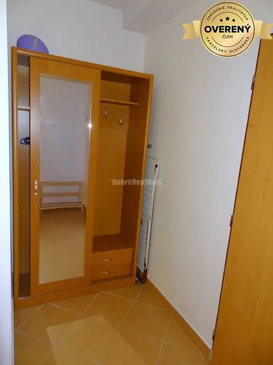Na prenájom 3-izbový byt, 69 m², Banská Bystrica, Bakossova