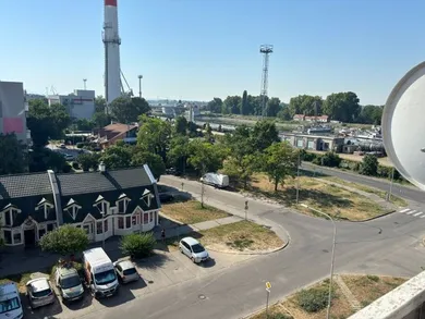 Na prenájom 2-izbový byt, 65 m², Komárno, Meštianska ul.