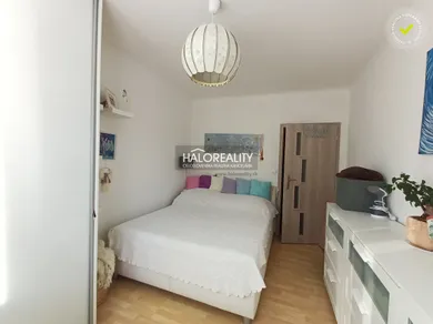 Na predaj 3-izbový byt, 64 m², Handlová