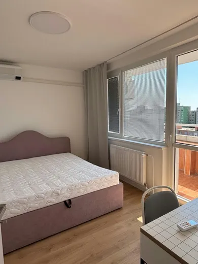 Na prenájom 2-izbový byt, 45 m², Bratislava-Petržalka, Blagoevova