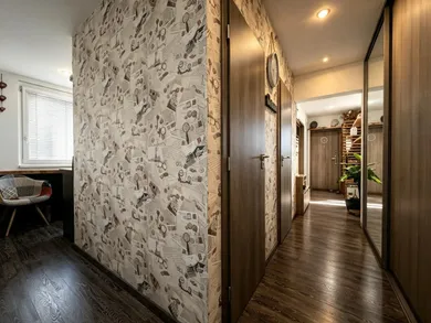 Na predaj 2-izbový byt, 51 m², Bratislava-Dúbravka, Pri kríži