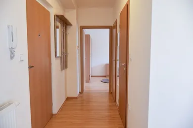 Na predaj 2-izbový byt, 50 m², Šamorín, Školská