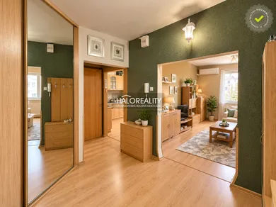 Na predaj 3-izbový byt, 71 m², Prievidza