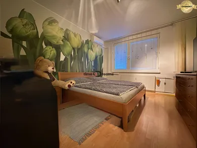 Na predaj 2-izbový byt, 68 m², Levice