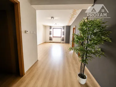 Na predaj 4-izbový byt, 100 m², Lučenec, J.A. Komenského