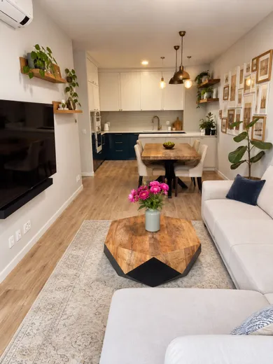Na prenájom 3-izbový byt, 65 m², Bratislava-Petržalka, Fialová