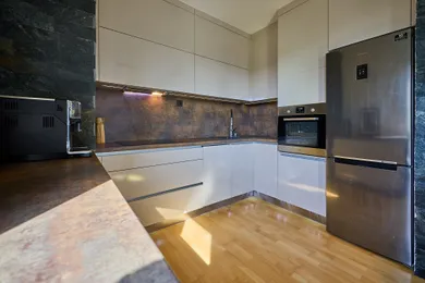 Na predaj 2-izbový byt, 66 m², Bratislava-Nové Mesto, Tupého