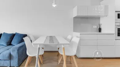 Na prenájom 2-izbový byt, 61 m², Bratislava-Staré Mesto, Landererova