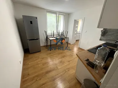 Na prenájom 2-izbový byt, 48 m², Humenné, Laborecká