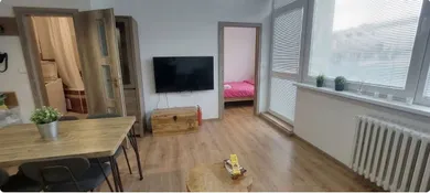 Na prenájom 2-izbový byt, 43 m², Bratislava-Staré Mesto, Kozia